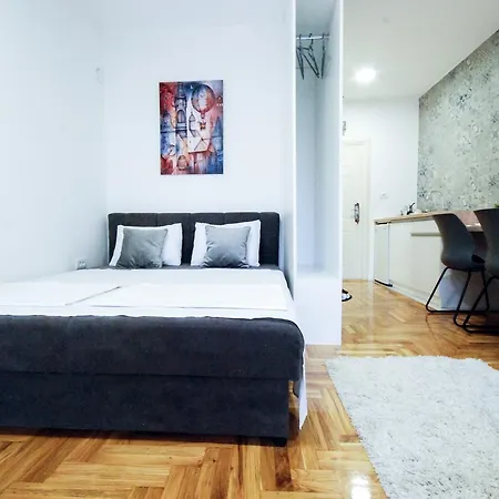 Tiara 2 Appartamento Novi Sad