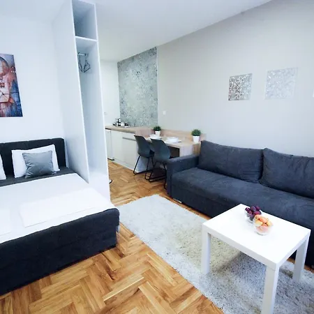 Tiara 2 Appartamento Novi Sad