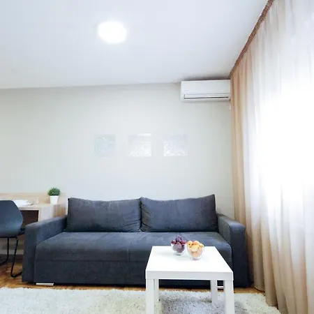 Tiara 2 Apartment *